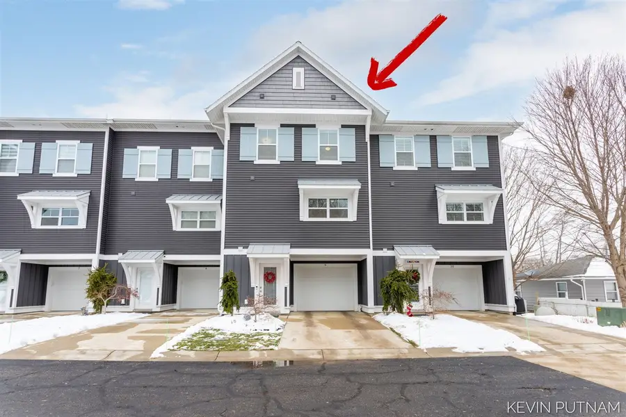 160 Keewatin #Unit D/9, Douglas, MI 49406 - Image #2