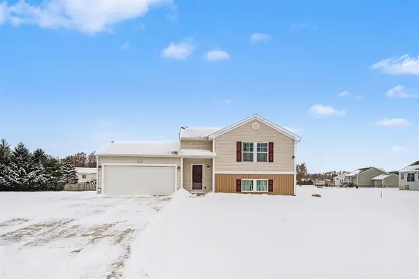 6230 Summer Ridge, Greenville, MI 48838