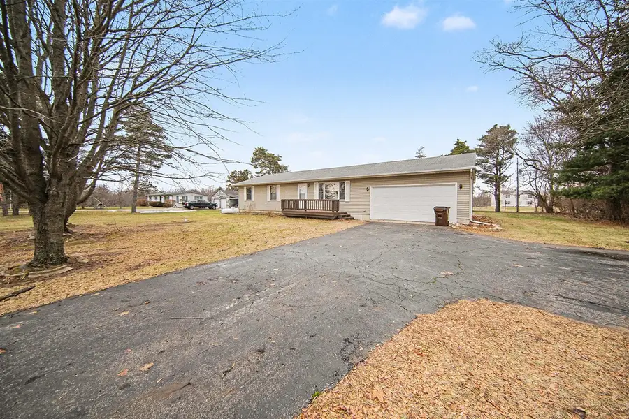 4025 Oakley, Stockbridge, MI 49285 - #2