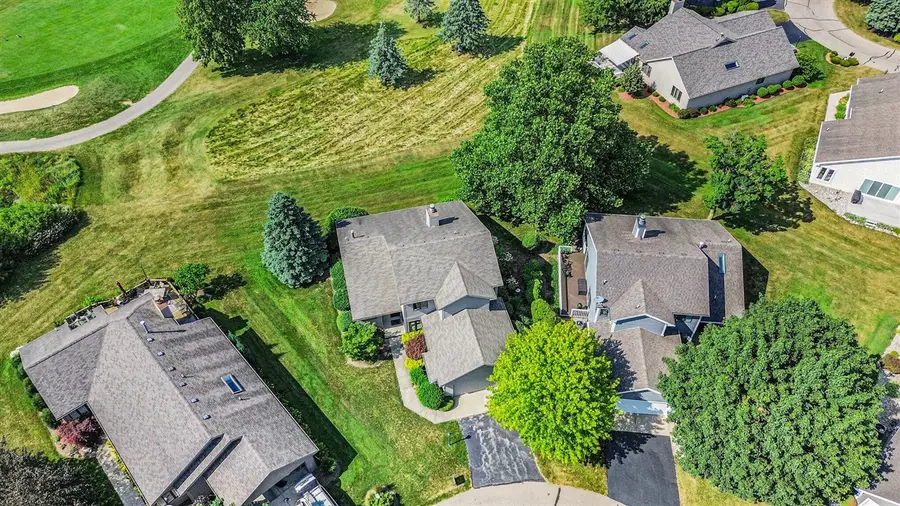 1721 Fountainview, Caledonia, MI 49316 - Image #2