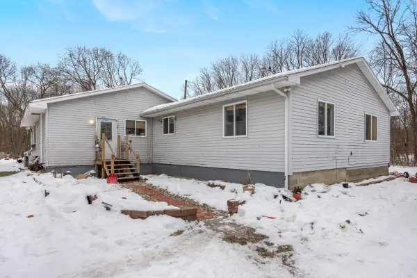 80226 40th, Decatur, MI 49045