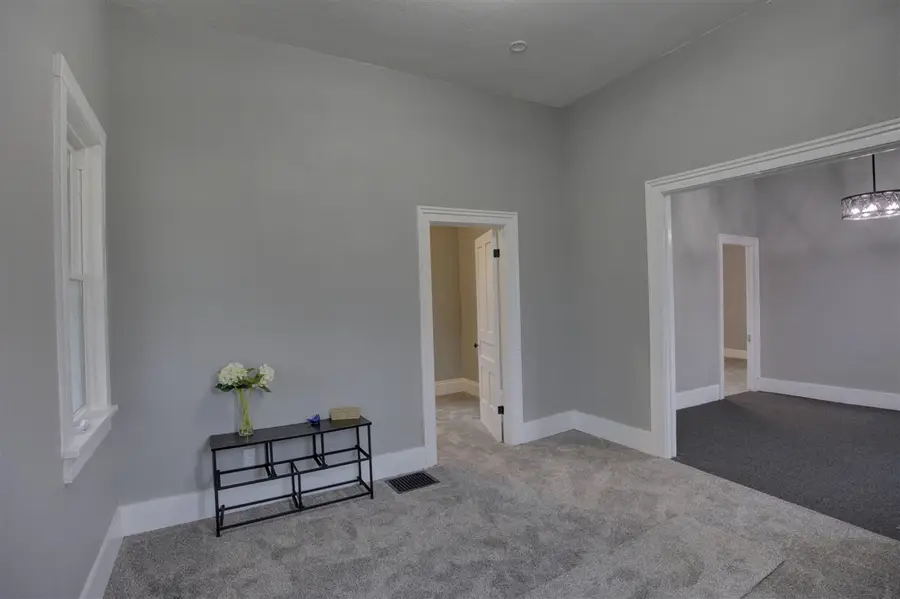 357 Cooper, Jackson, MI 49201 - Image #2