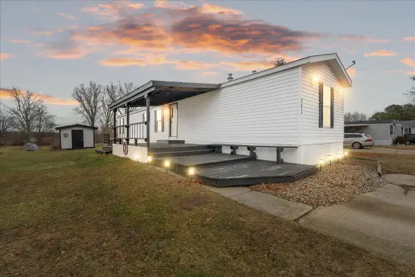 323 Oak Ridge, Mason, MI 48854