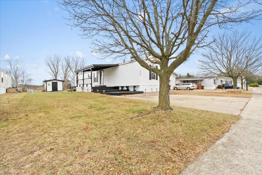 323 Oak Ridge, Mason, MI 48854 - Image #2