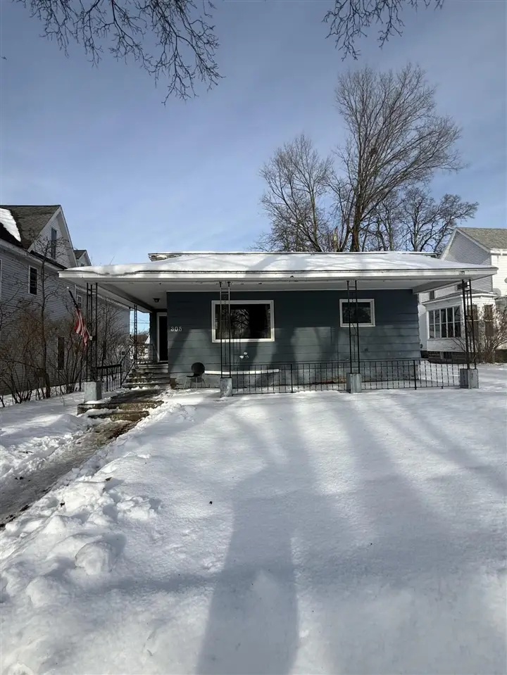 305 E Chapin, Cadillac, MI 49601 - #1