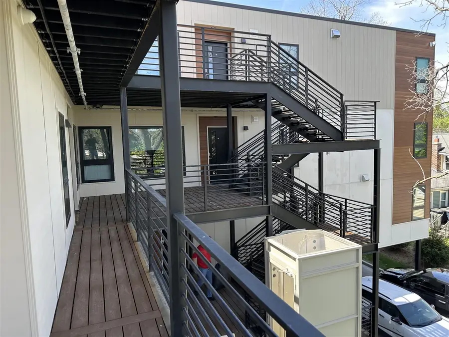 911 S Main, Ann Arbor, MI 48104 - #2