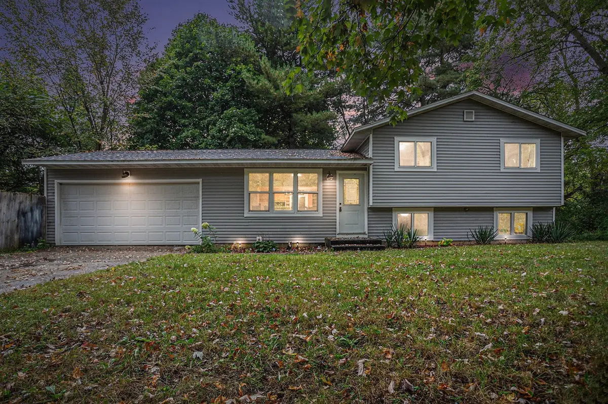 67311 Oxbow, Constantine, MI 49042 - #1