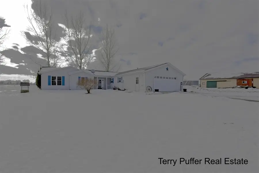 1497 W Grand River, Ionia, MI 48846 - #2