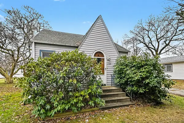 735 Royal, Jackson, MI 49202