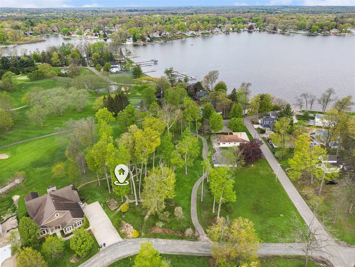 4862 Knoll, Watervliet, MI 49098 - #1