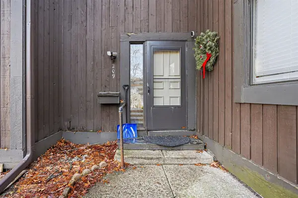 209 Paisley, Kalamazoo, MI 49007