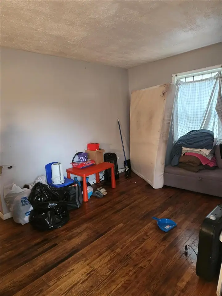 15870 W Parkway, Detroit, MI 48223 - #3