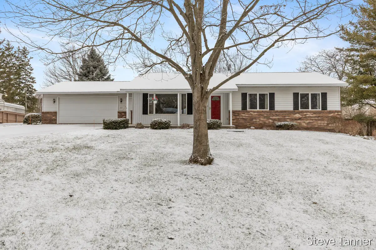 611 S Baldwin, Greenville, MI 48838 - Image #1