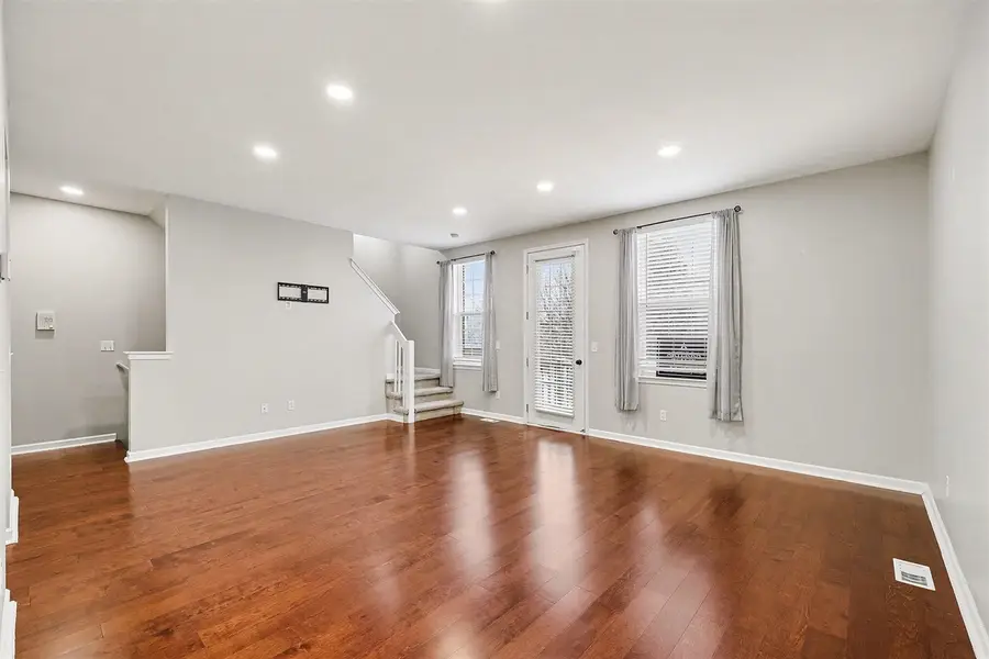 56607 Long Island, Utica, MI 48316 - Image #2