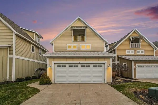 920 W Savidge #6, Spring Lake, MI 49456