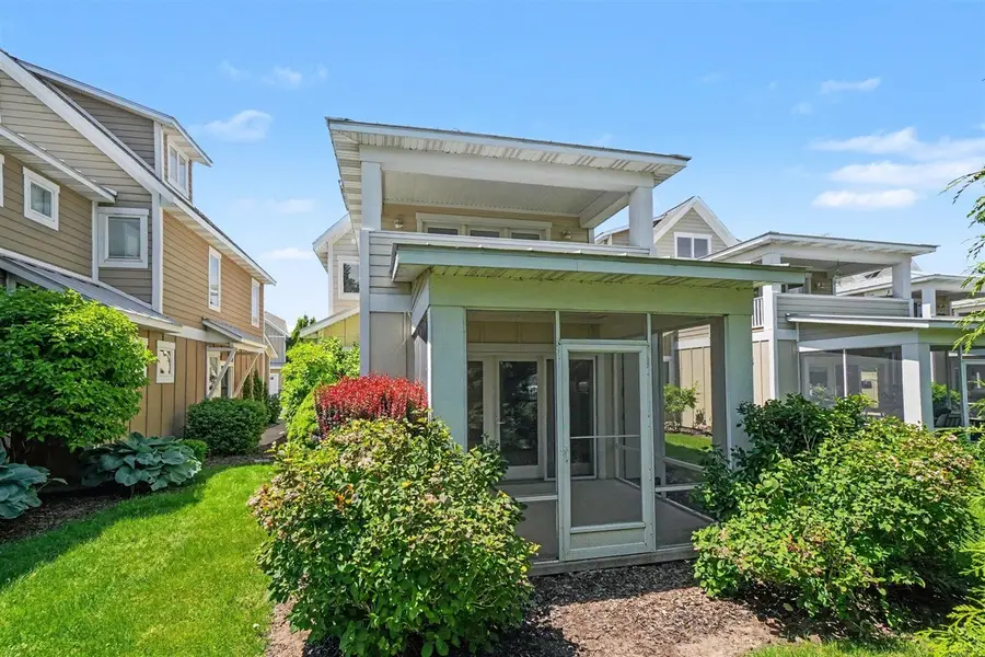 920 W Savidge #6, Spring Lake, MI 49456 - #3