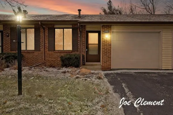 8783 Courtland, Rockford, MI 49341