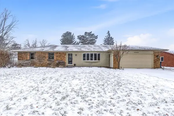 1021 Donnington, Kalamazoo, MI 49006