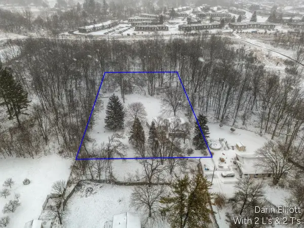 2110 Worden, Lansing, MI 48910