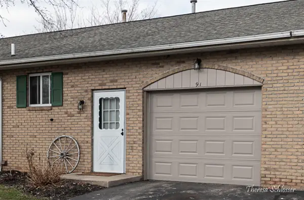 91 Grand Village #34, Grandville, MI 49418