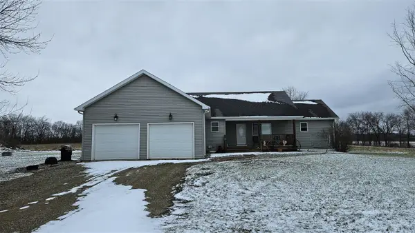 19806 Quaker, Cassopolis, MI 49031