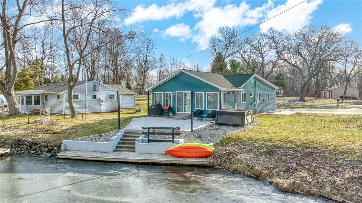 10902 Devils Lake, Addison, MI 49220 - #1