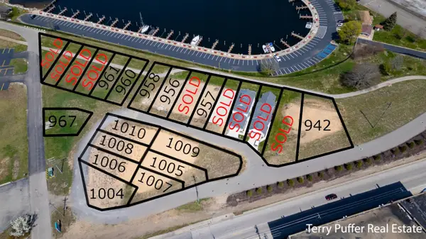 1004 Boardwalk Cove, Muskegon, MI 49441