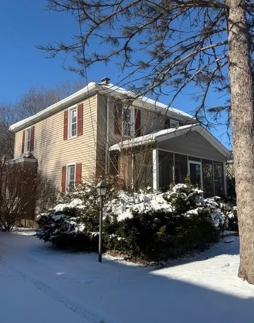 176 S Scott, Adrian, MI 49221