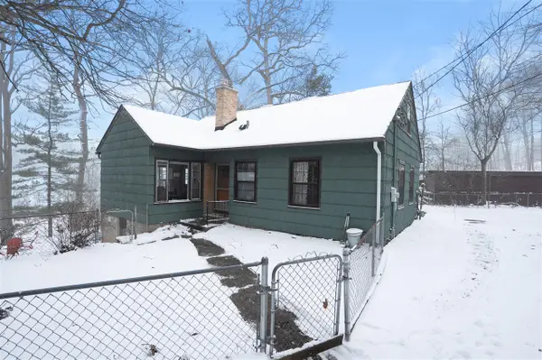 2400 Crest, Kalamazoo, MI 49008