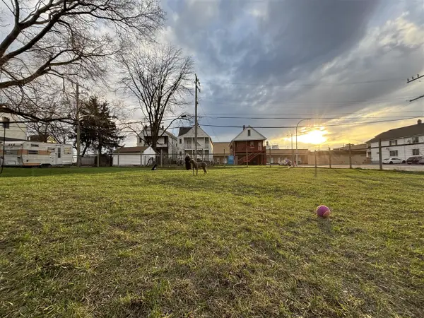 2222 Grayling, Hamtramck, MI 48212