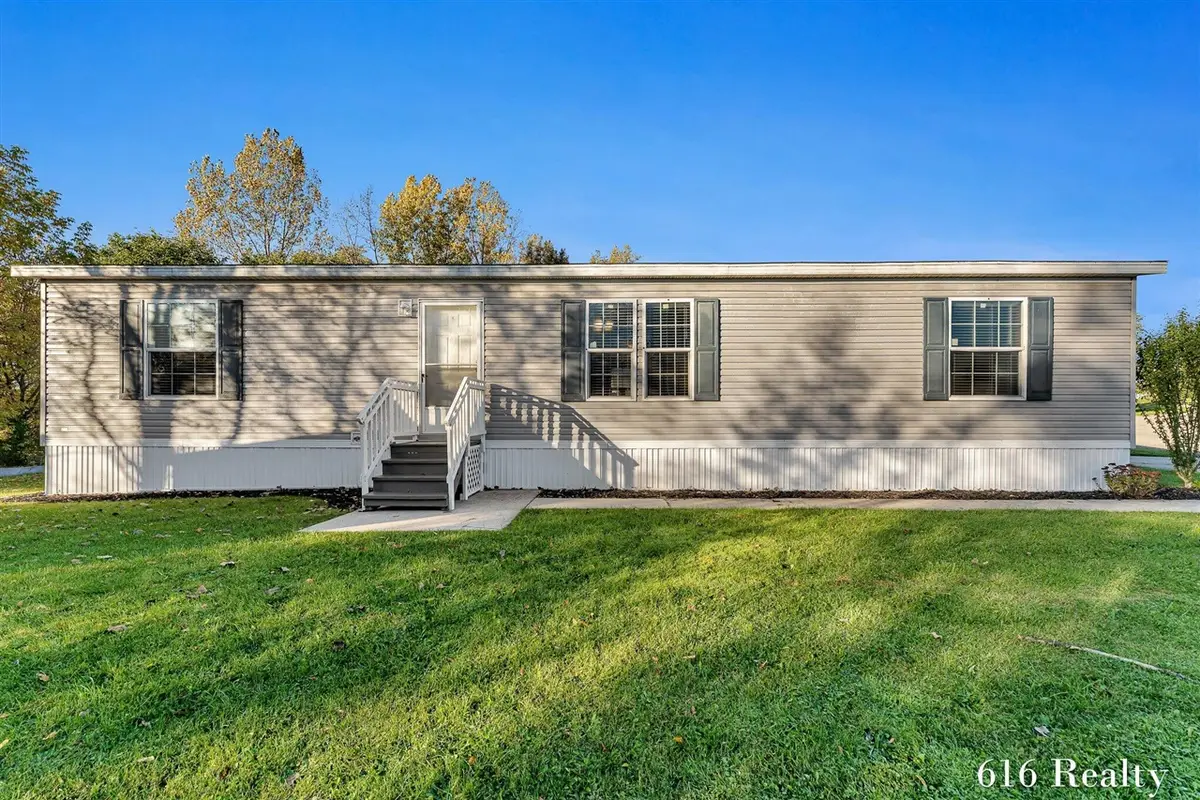 1412 Red Oak, Belmont, MI 49306 - Image #1