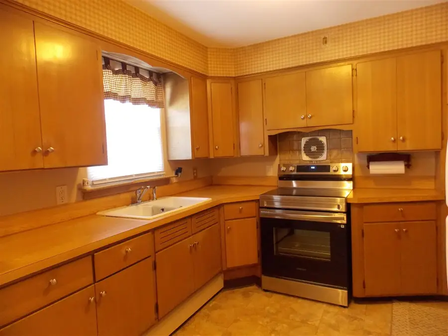 1032 Sutton, Saginaw, MI 48602 - #2