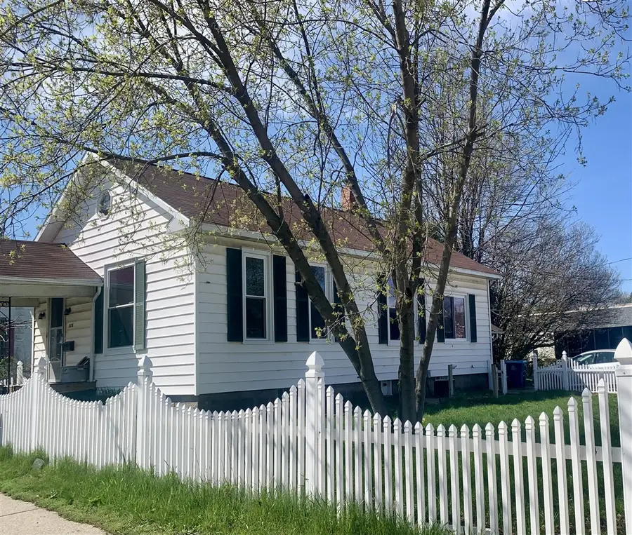 328 4th, Manistee, MI 49660 - #2