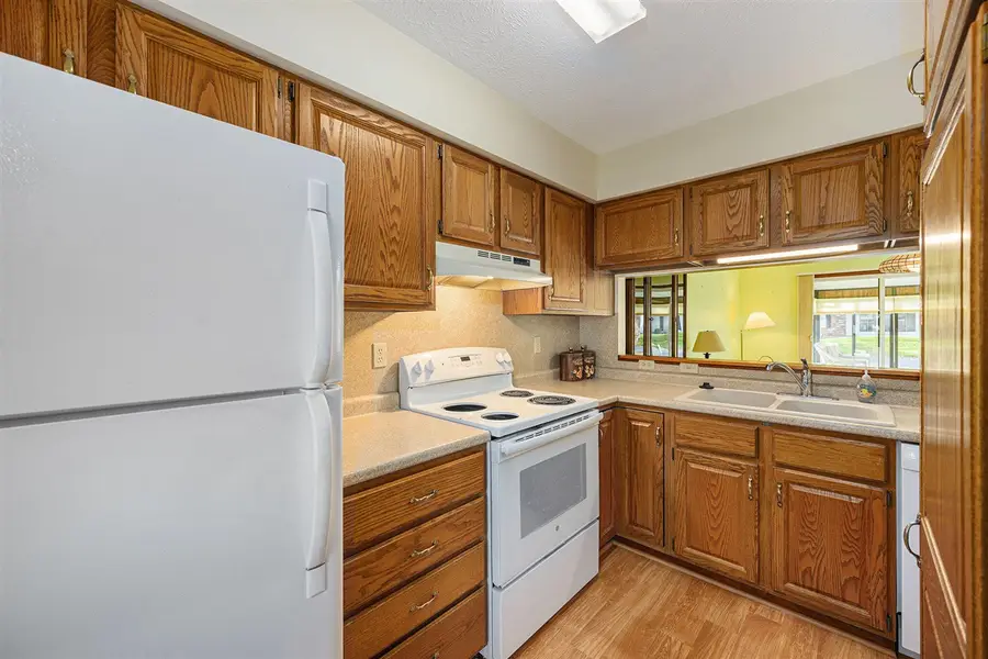 4886 Weston, Kalamazoo, MI 49006 - Image #3