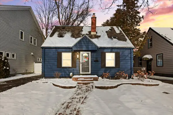 1881 Hazel, Birmingham, MI 48009