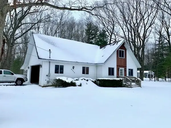 6256 W Dewey, Ludington, MI 49431