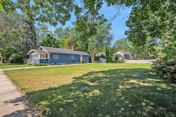 1006 St Joseph, South Haven, MI 49090