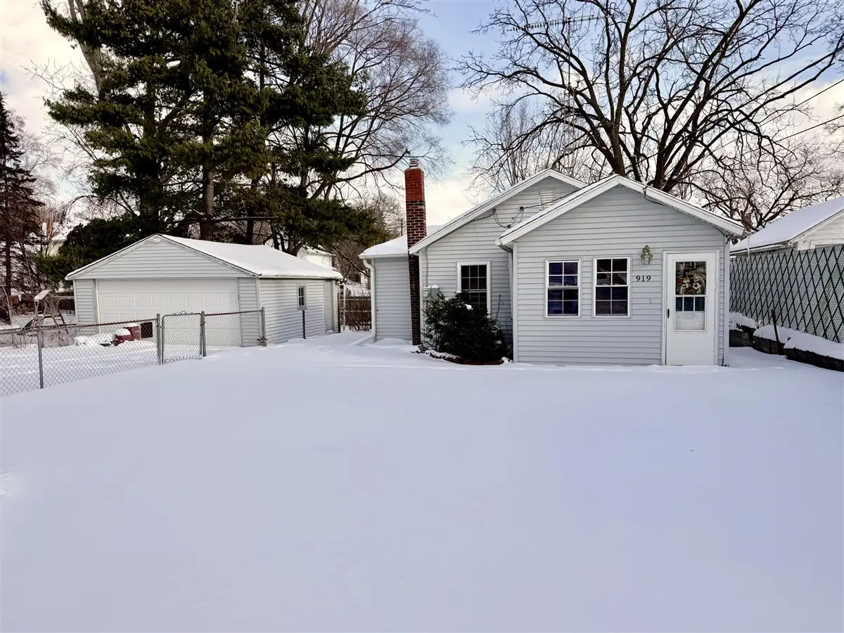 919 Lincoln, Jackson, MI 49202 - #1