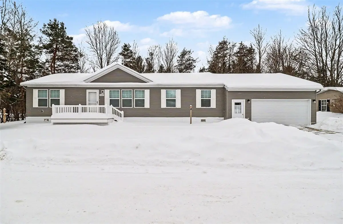3621 W Woodview, Ludington, MI 49431 - #1