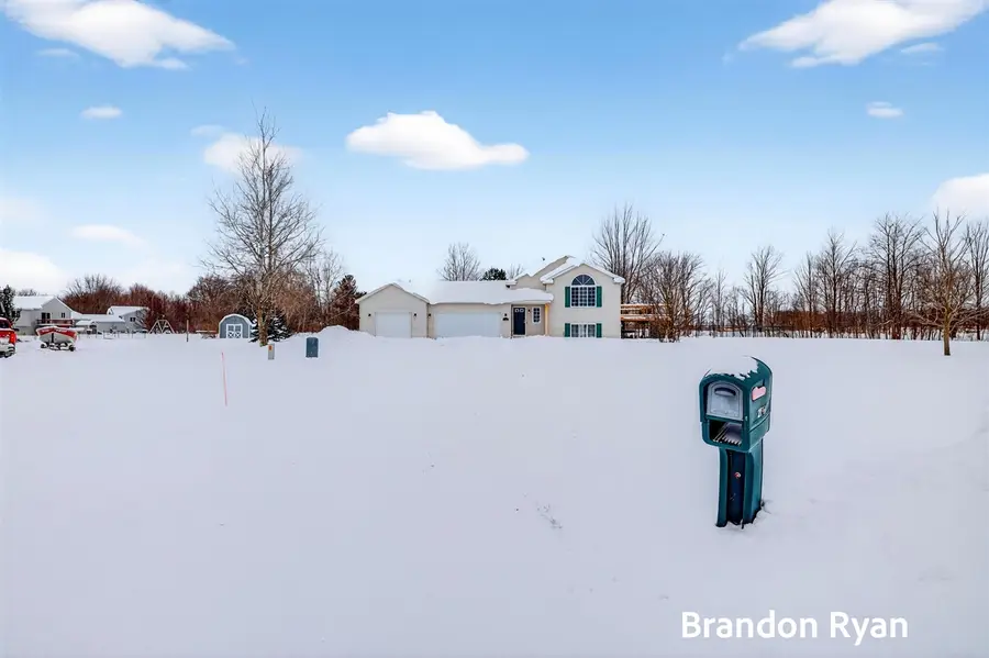 2050 Stag, Solon, MI 49319 - Image #2