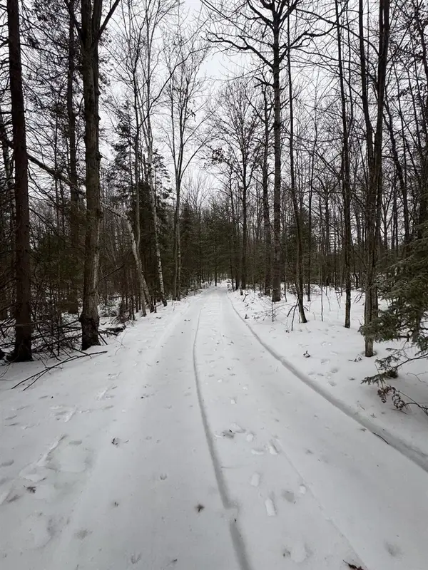 S Loxley, Houghton Lake, MI 48629