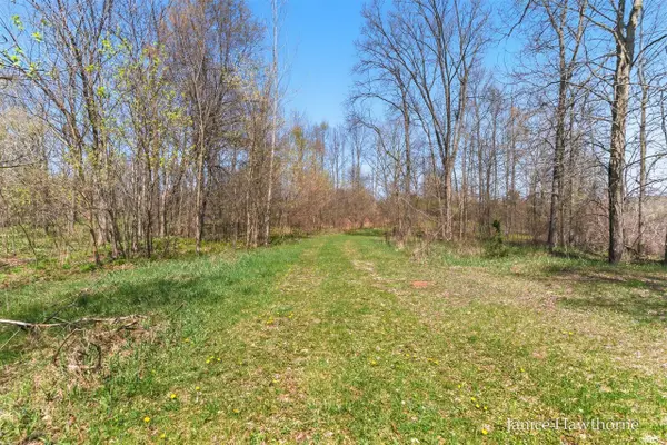 700 E Woodlawn, Hastings, MI 49058