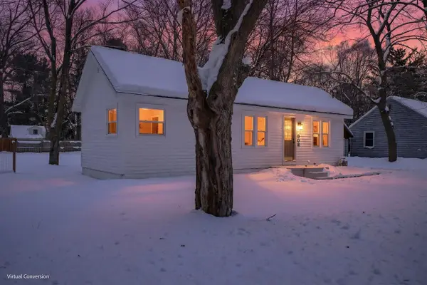 902 Wilson, Norton Shores, MI 49441