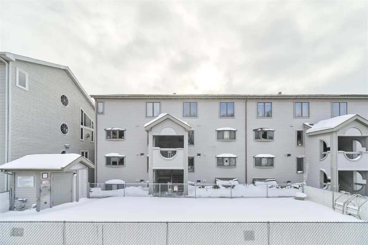 317 5th #Unit 4, Manistee, MI 49660 - #1