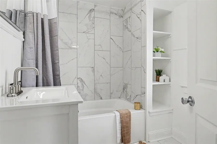 3011 E Main, Kalamazoo, MI 49048 - #2