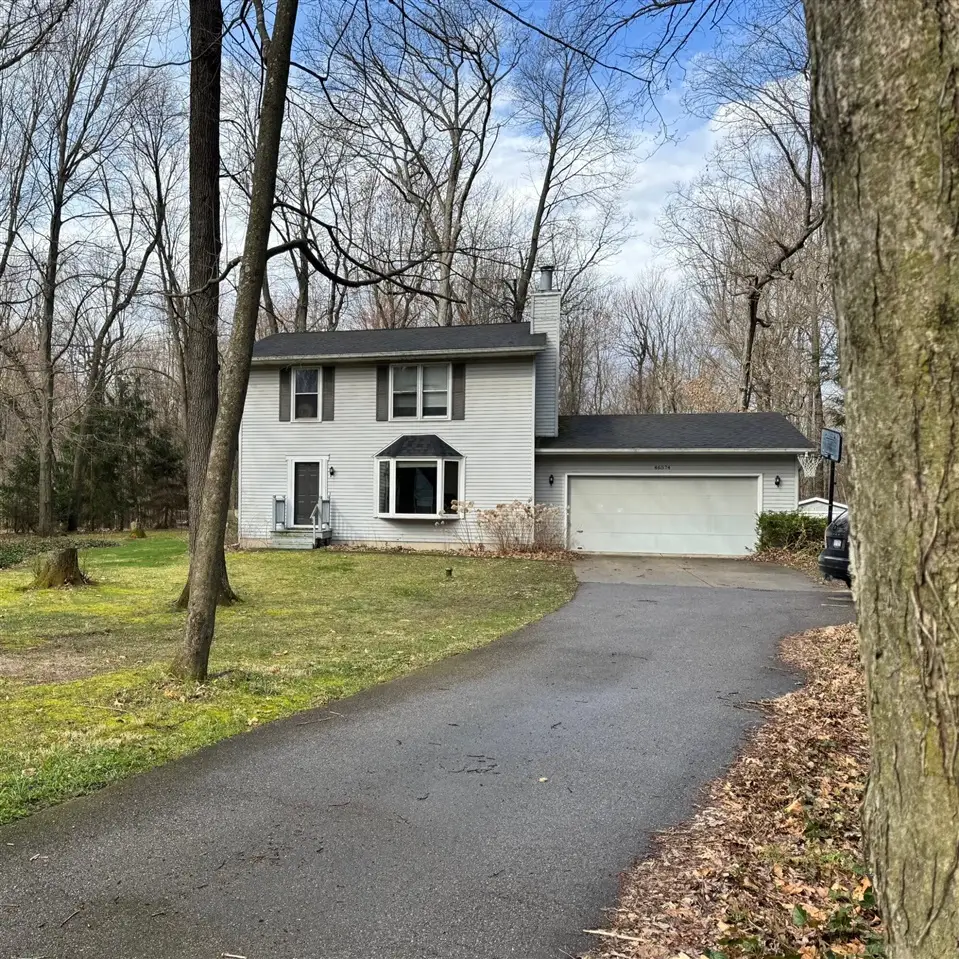 46574 33rd, Paw Paw, MI 49079 - #1