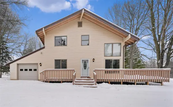 7333 River Ridge, Canadian Lakes, MI 49346