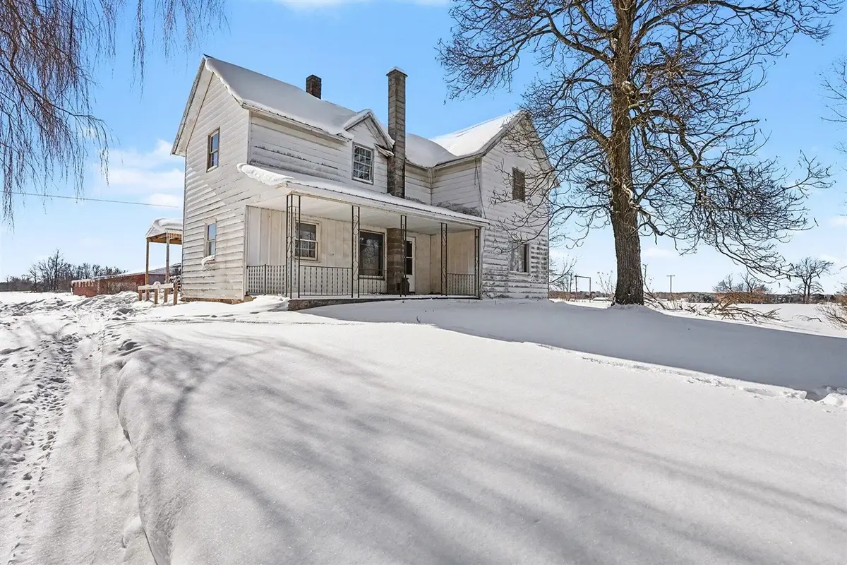 6056 W 16th, Fremont, MI 49412 - #1