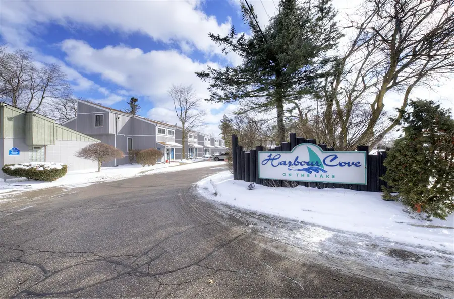 9573 Harbour Cove, Ypsilanti, MI 48197 - #2