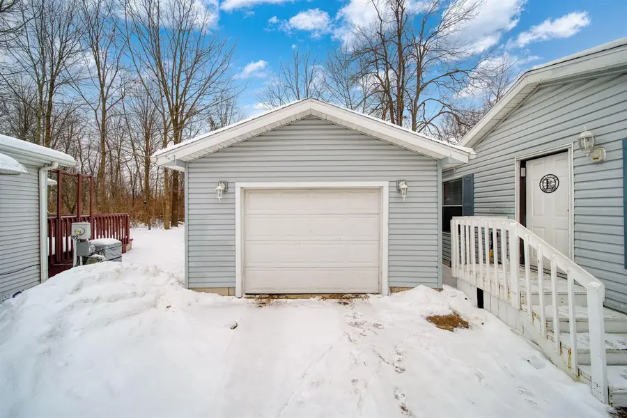 809 Missouri River, Adrian, MI 49221 - Image #2
